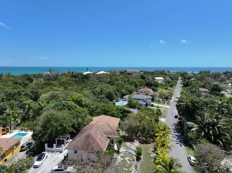 Woodland Way 32 New Providence Paradise Island BS