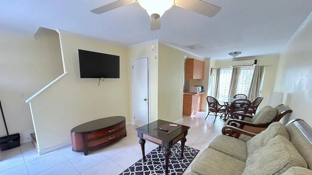 Collins Avenue, Nassau, T 14 New Providence Paradise Island BS