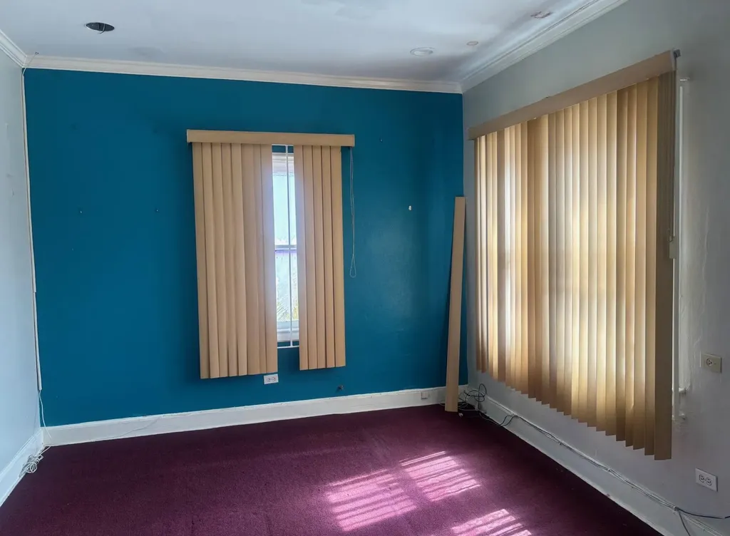Kemp Building New Providence Paradise Island BS