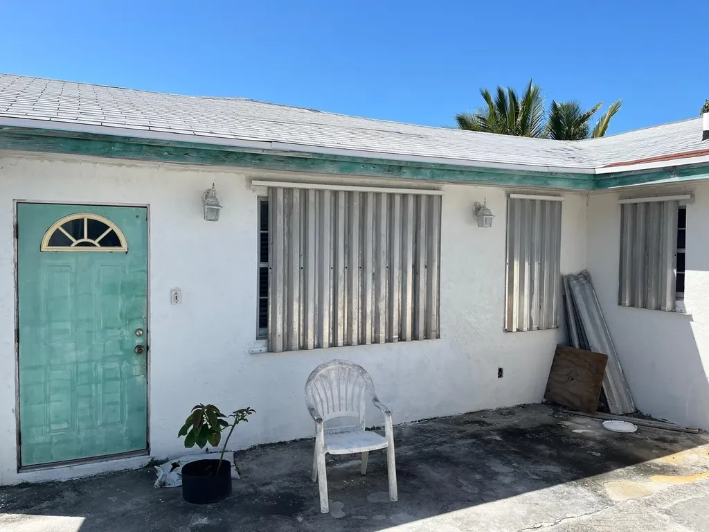 Broncoville Of Forest Dri Abaco BS