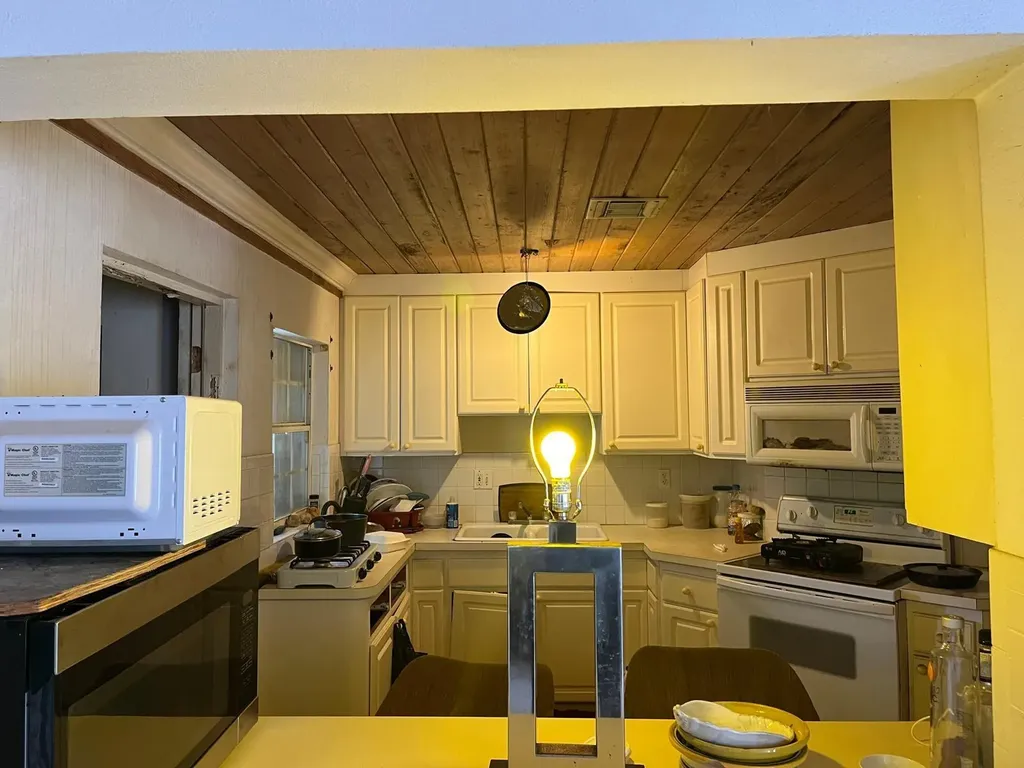 Broncoville Of Forest Dri Abaco BS