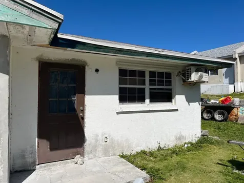 Broncoville Of Forest Dri Abaco BS