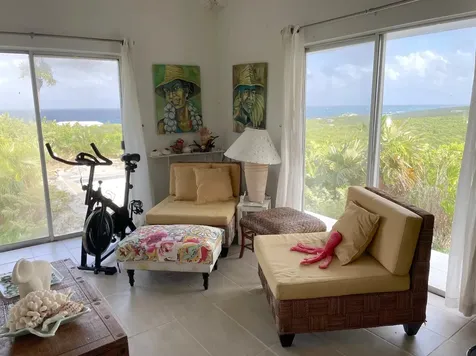 2/1 Home Pool/garage Long Island BS