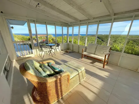 2/1 Home Pool/garage Long Island BS