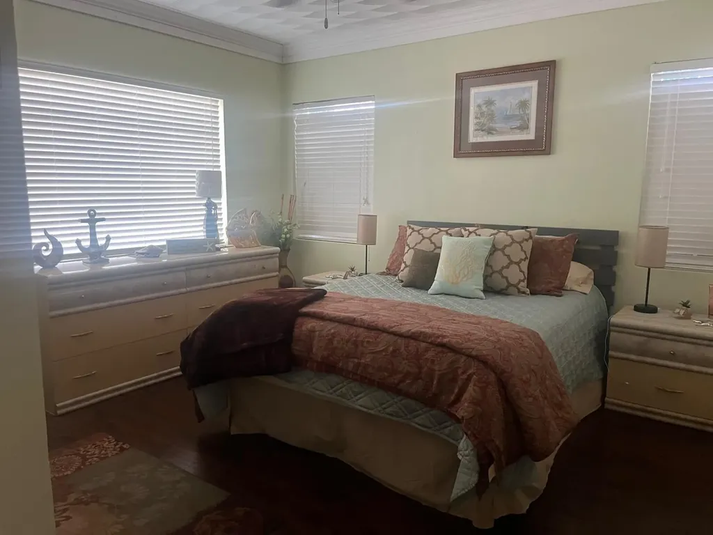 Buccaneer Point Bimini BS