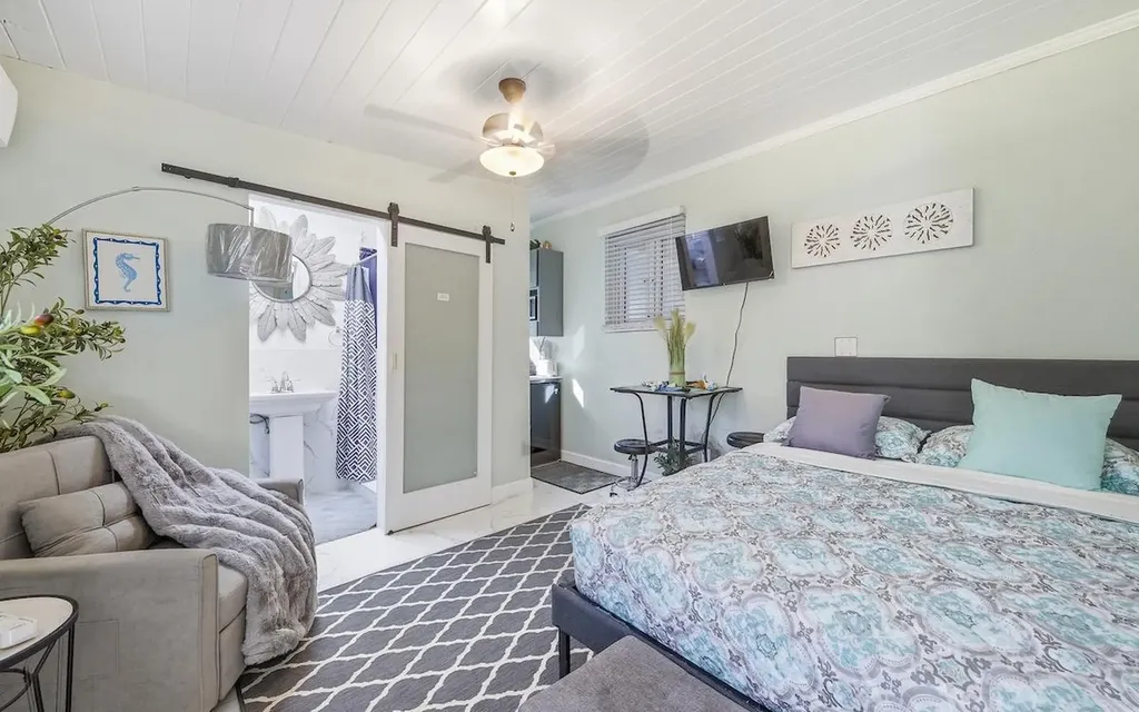 Grove West Rental New Providence Paradise Island BS