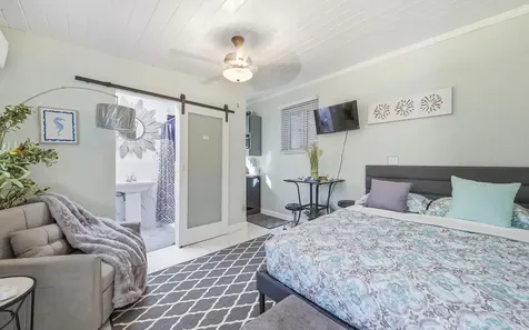 Grove West Rental New Providence Paradise Island BS