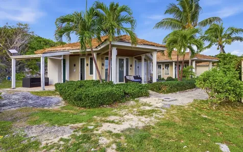 Sky Beach Resort Eleuthera BS