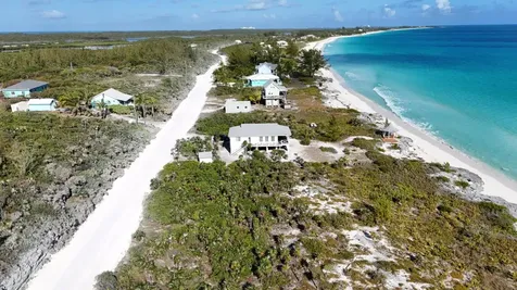 Arabella's Cove Berry Islands BS
