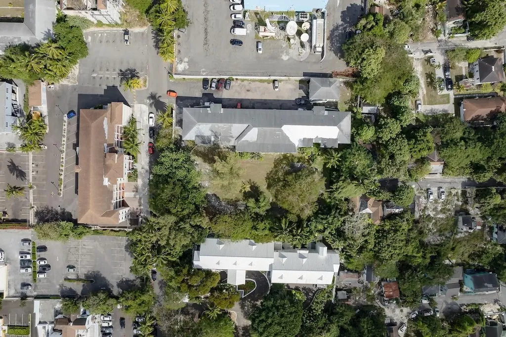 3rd Terrace East, Centerv New Providence Paradise Island BS