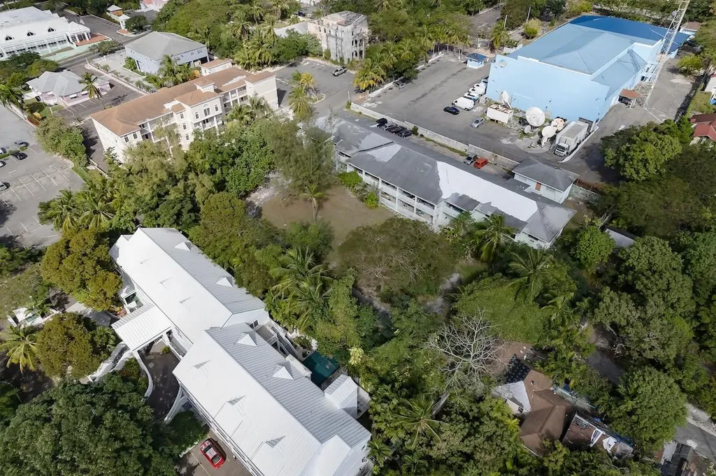 3rd Terrace East, Centerv New Providence Paradise Island BS