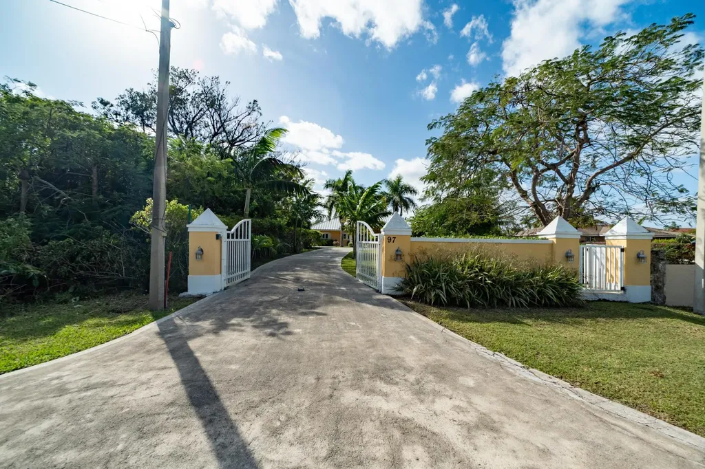 Pinta Avenue 97 Grand Bahama Freeport BS