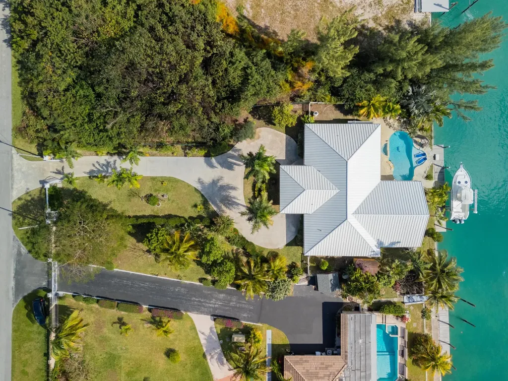 Pinta Avenue 97 Grand Bahama Freeport BS