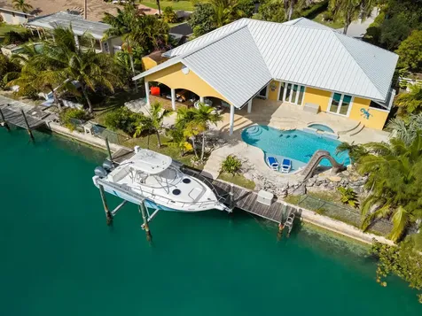 Pinta Avenue 97 Grand Bahama Freeport BS