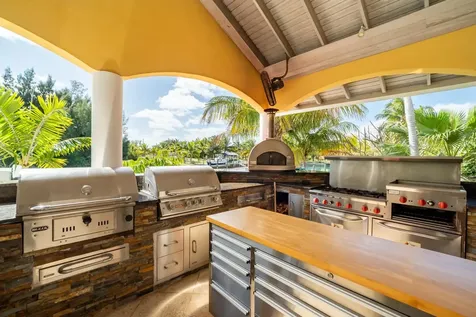 Pinta Avenue 97 Grand Bahama Freeport BS