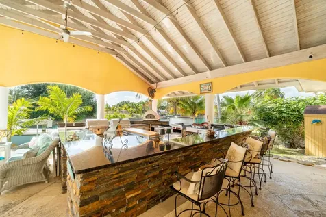 Pinta Avenue 97 Grand Bahama Freeport BS