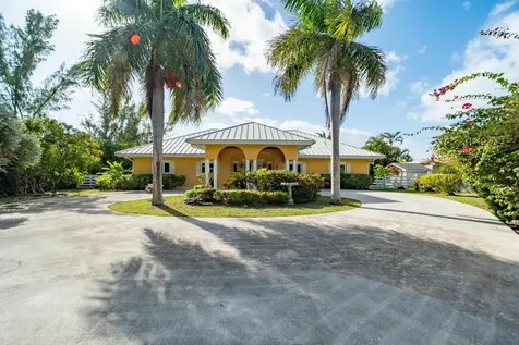 Pinta Avenue 97 Grand Bahama Freeport BS