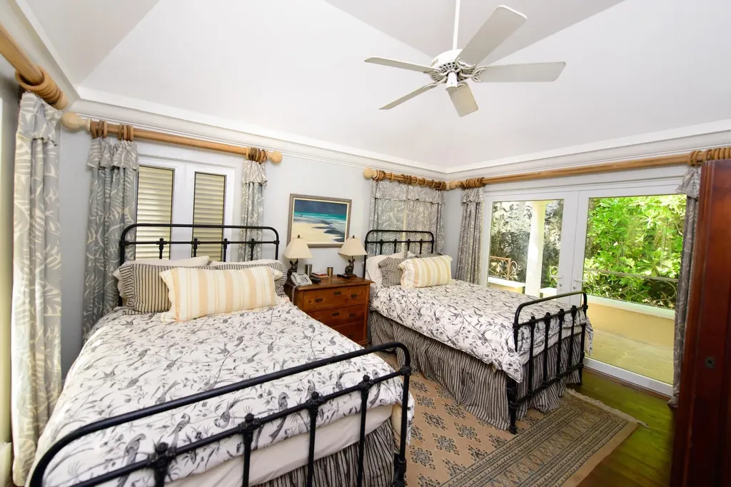 West Bay Street 962 New Providence Paradise Island BS