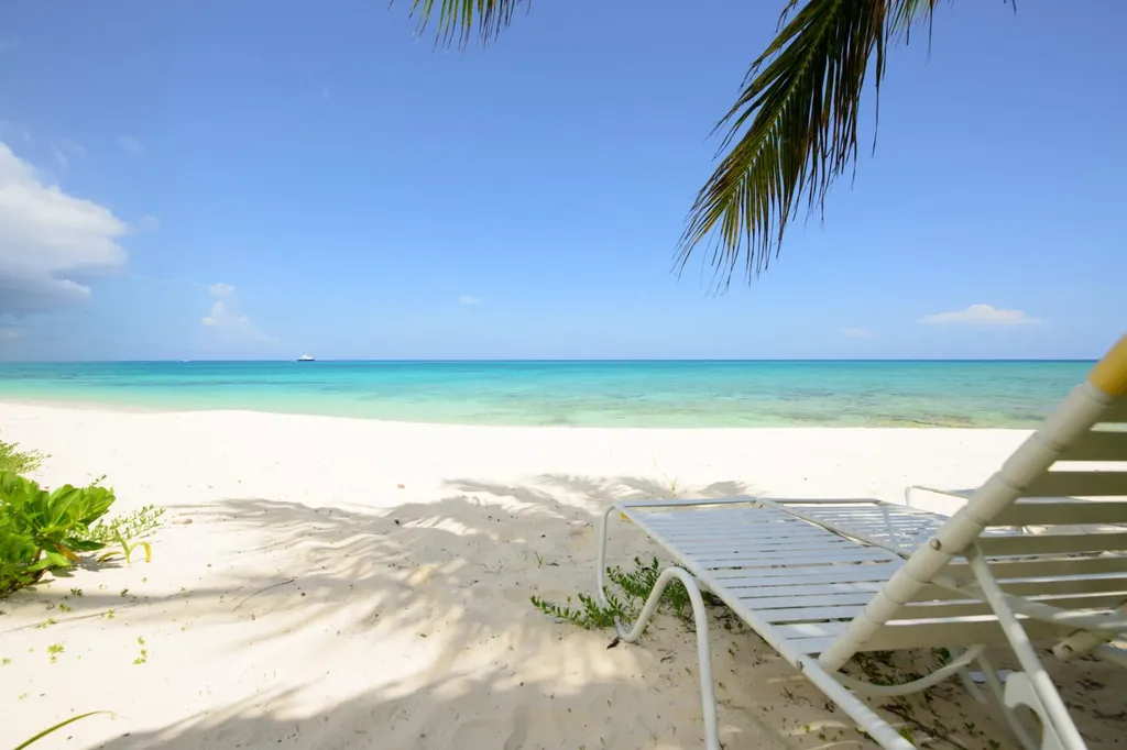 West Bay Street 962 New Providence Paradise Island BS