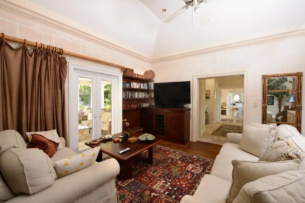 West Bay Street 962 New Providence Paradise Island BS