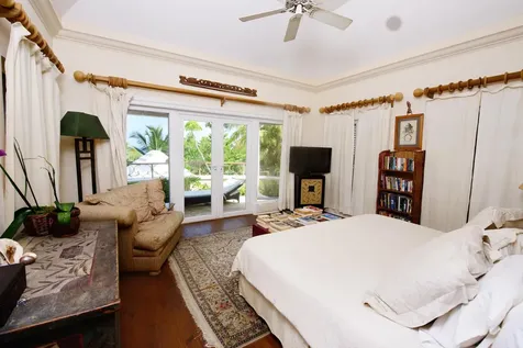 West Bay Street 962 New Providence Paradise Island BS
