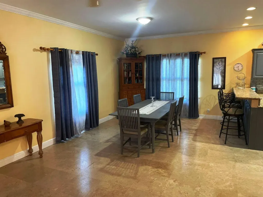 2 Shoreline, Doubloon Road Grand Bahama Freeport BS