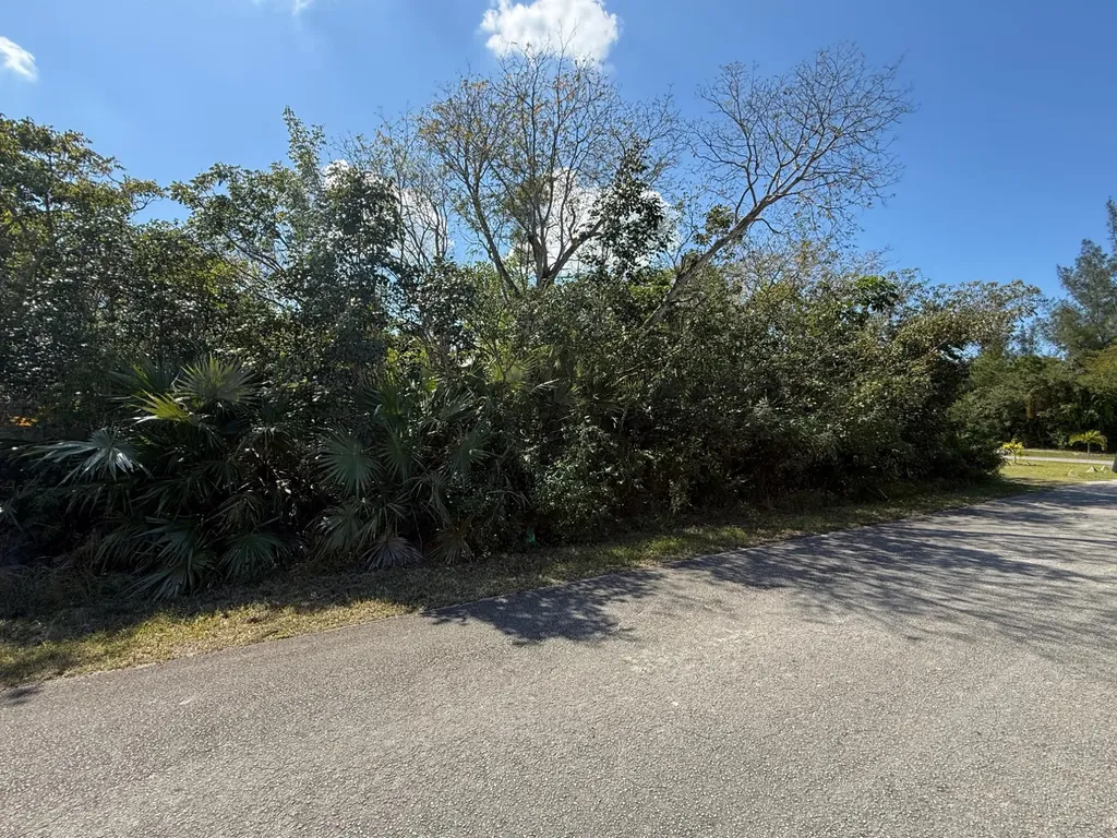 Stratford Way Grand Bahama Freeport BS