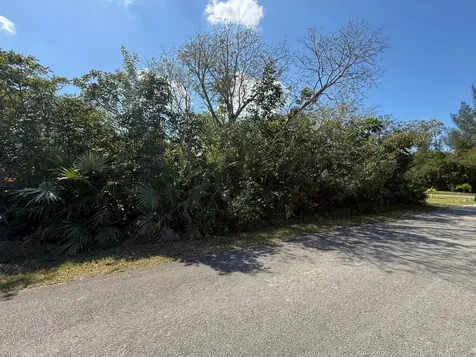 Stratford Way Grand Bahama Freeport BS