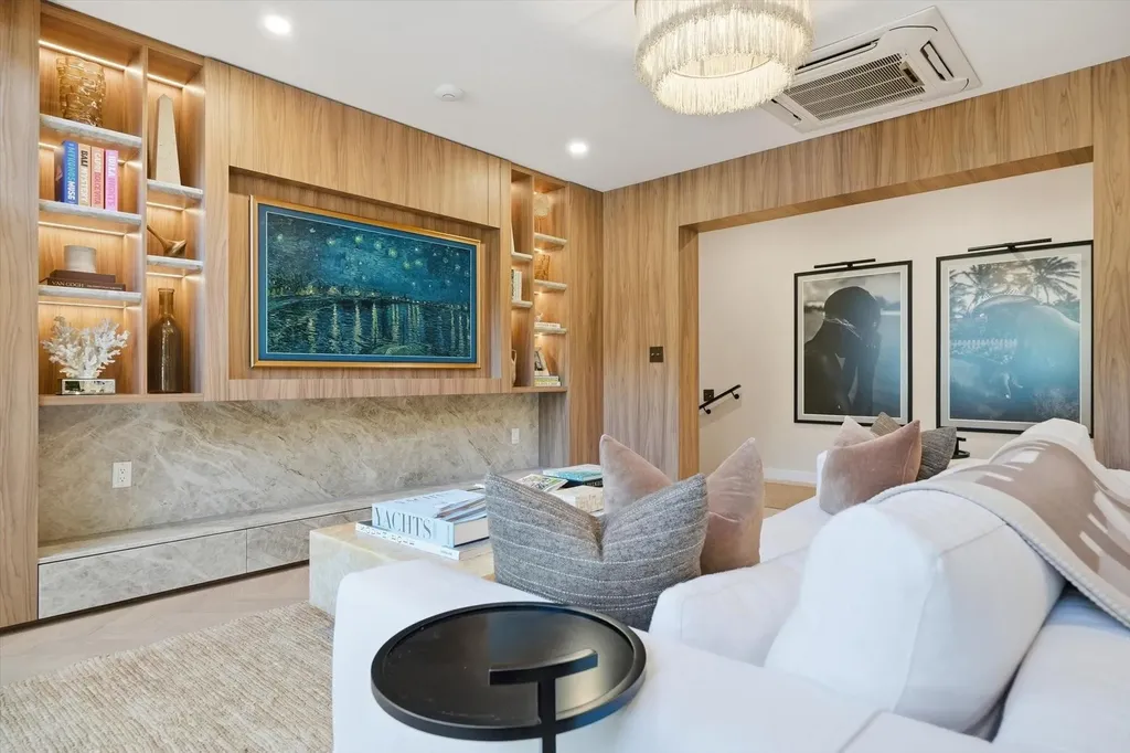 Dilly Dally New Providence Paradise Island BS