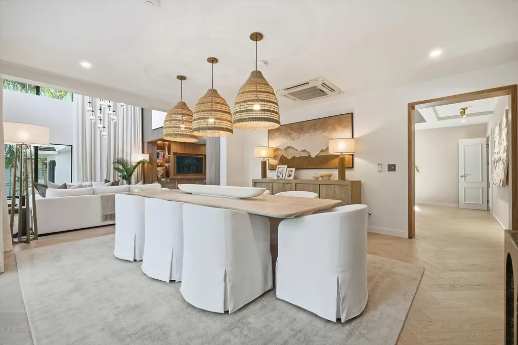 Dilly Dally New Providence Paradise Island BS