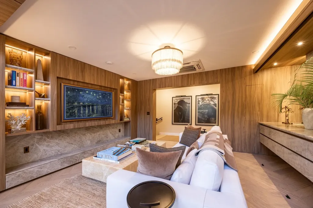 Dilly Dally New Providence Paradise Island BS