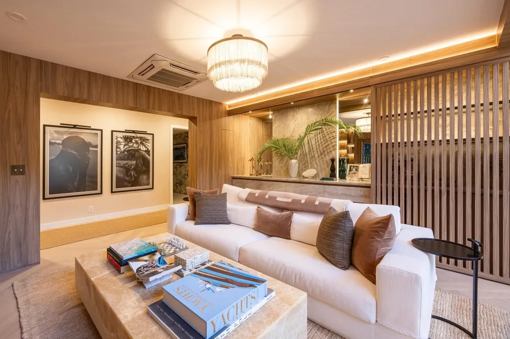 Dilly Dally New Providence Paradise Island BS