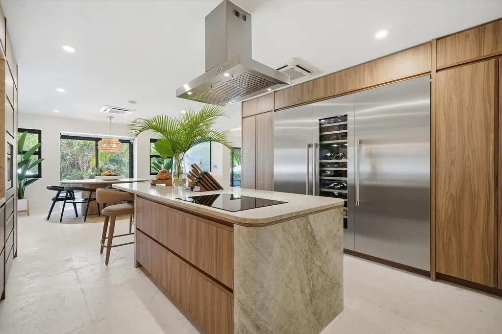 Dilly Dally New Providence Paradise Island BS