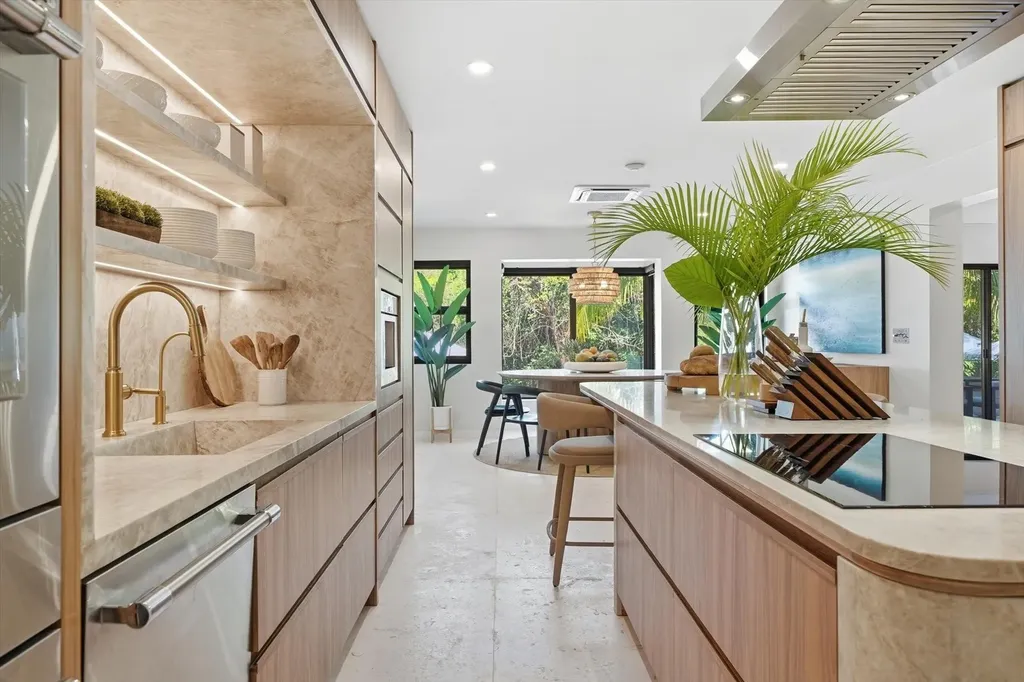 Dilly Dally New Providence Paradise Island BS