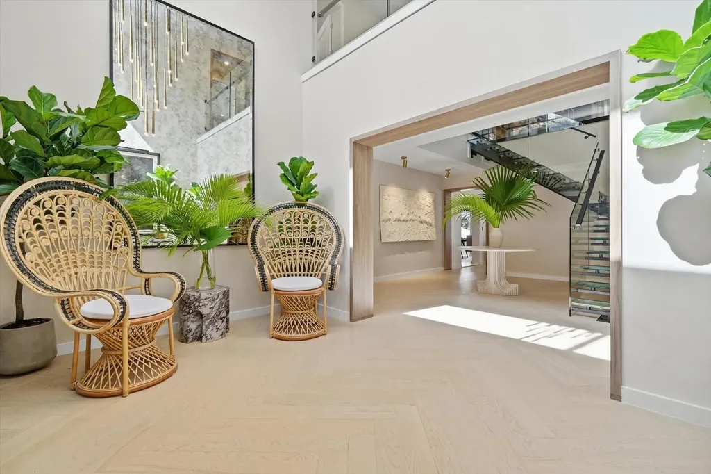 Dilly Dally New Providence Paradise Island BS