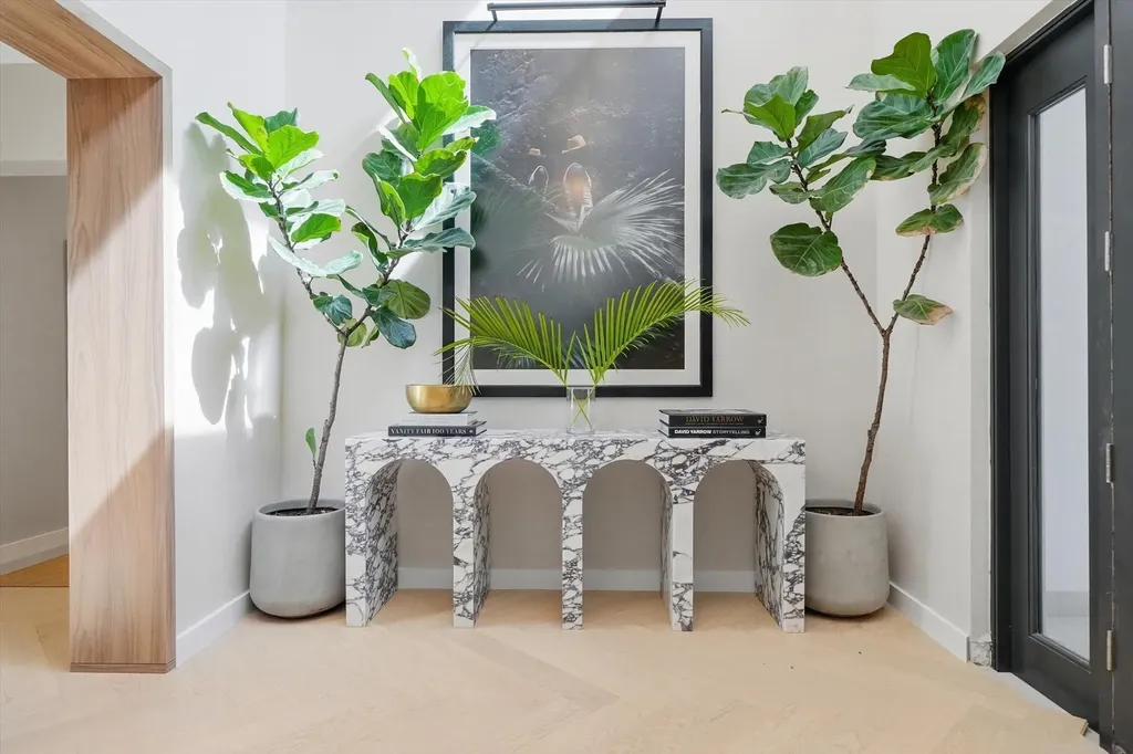 Dilly Dally New Providence Paradise Island BS