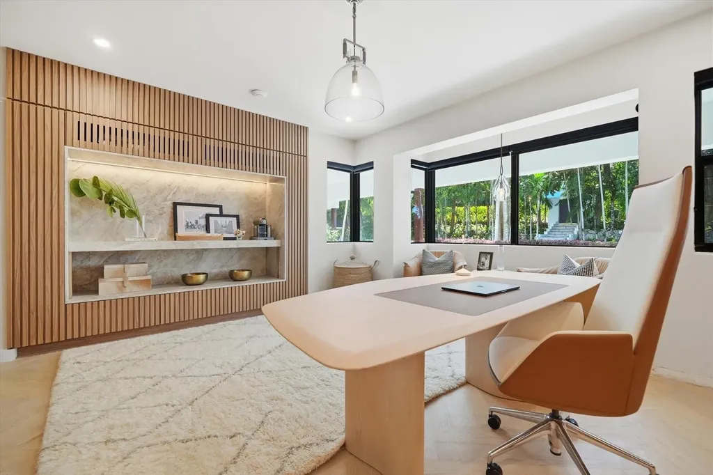 Dilly Dally New Providence Paradise Island BS