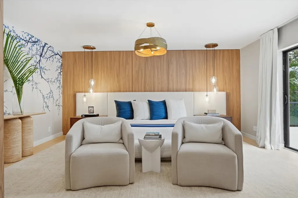 Dilly Dally New Providence Paradise Island BS