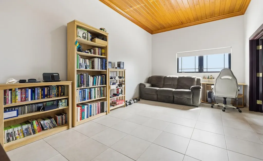 175 Starfish Road New Providence Paradise Island BS