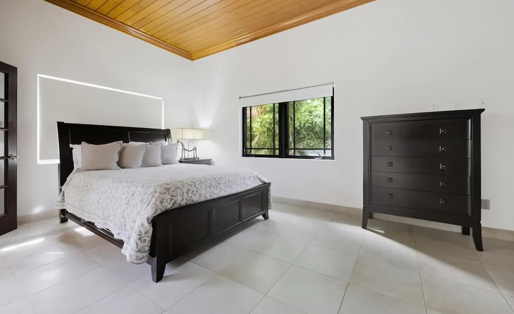 175 Starfish Road New Providence Paradise Island BS