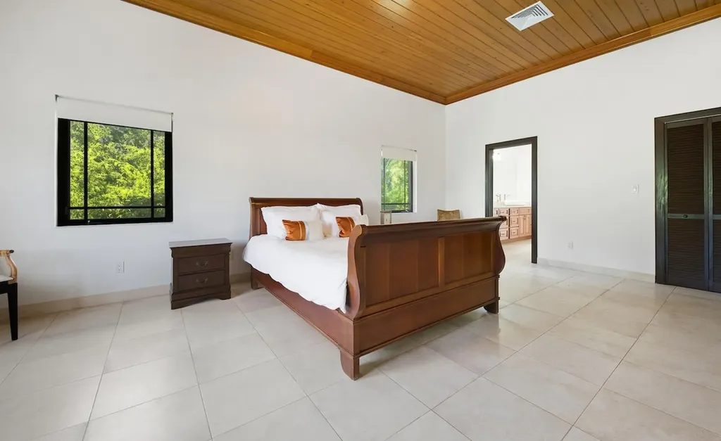 175 Starfish Road New Providence Paradise Island BS