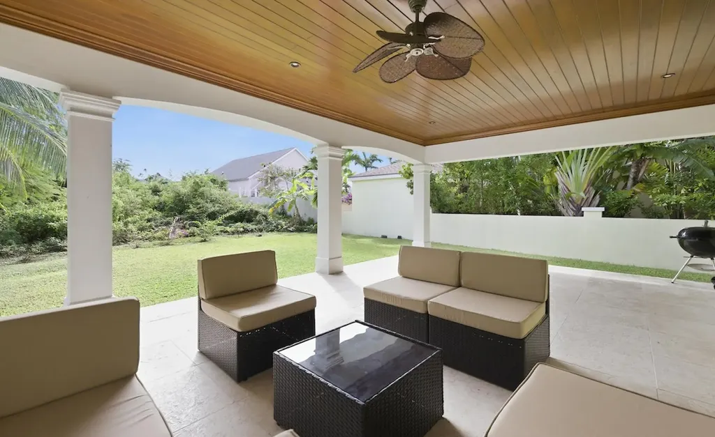 175 Starfish Road New Providence Paradise Island BS