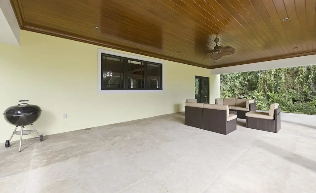 175 Starfish Road New Providence Paradise Island BS