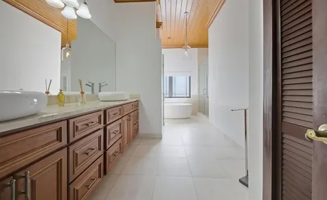 175 Starfish Road New Providence Paradise Island BS
