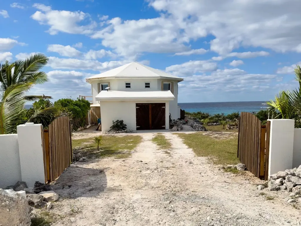 Blk 39, Columbus Landings Lot 7 San Salvador BS