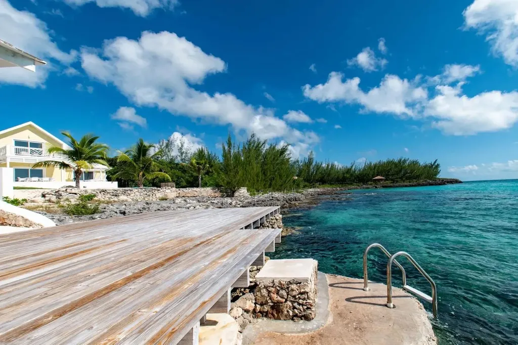 Queen's Highway Eleuthera BS