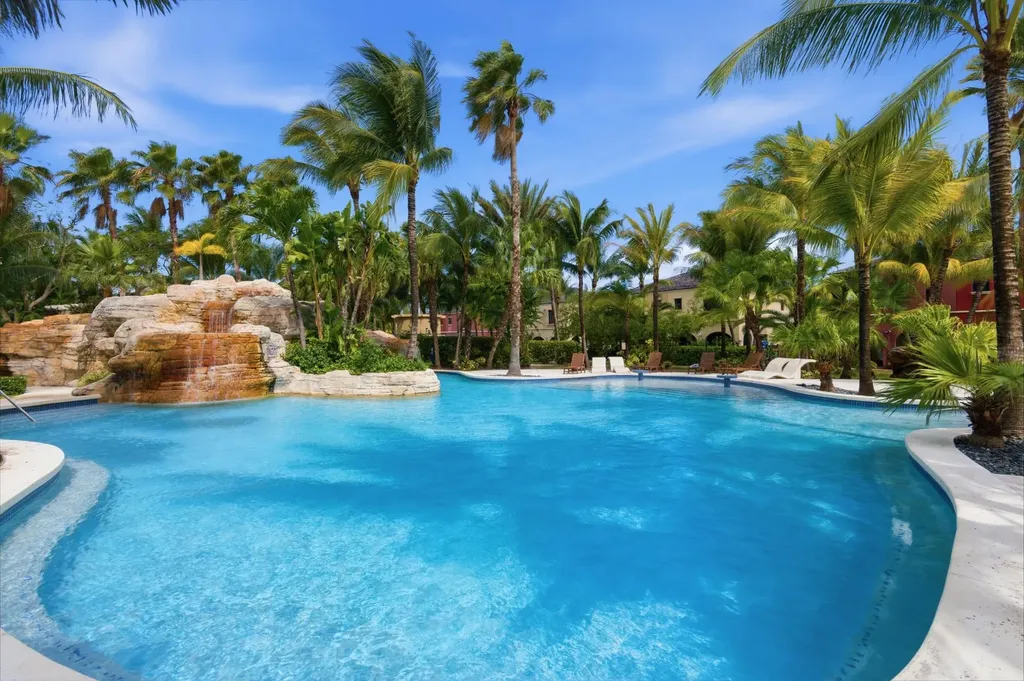 Charlotteville New Providence Paradise Island BS