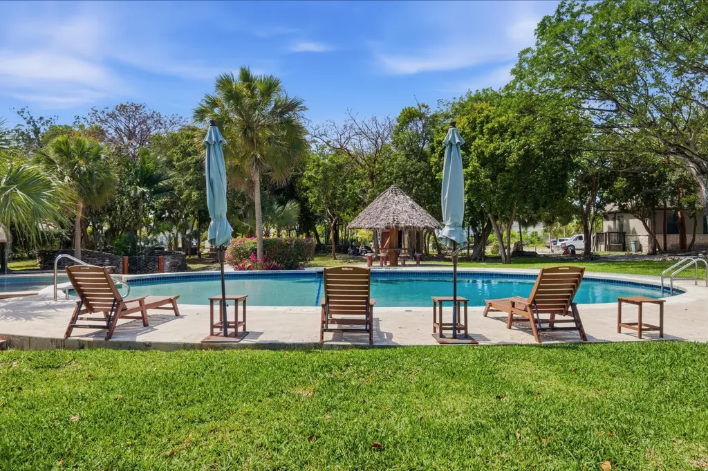 Charlotteville New Providence Paradise Island BS
