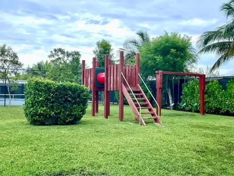 Charlotteville New Providence Paradise Island BS