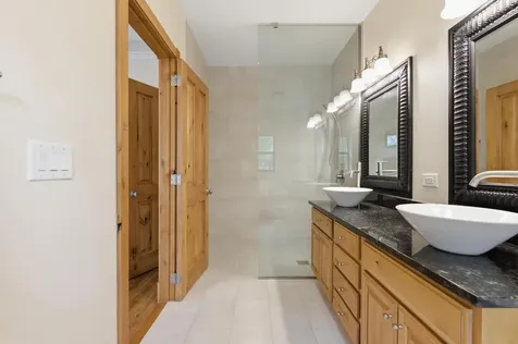 Charlotteville New Providence Paradise Island BS
